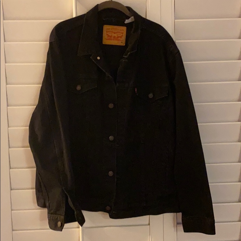 Levi’s black jean jacket